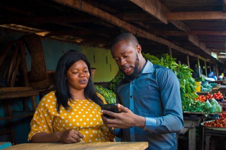 Bank,Agent,Teaching,African,Market,Woman,How,To,Use,A