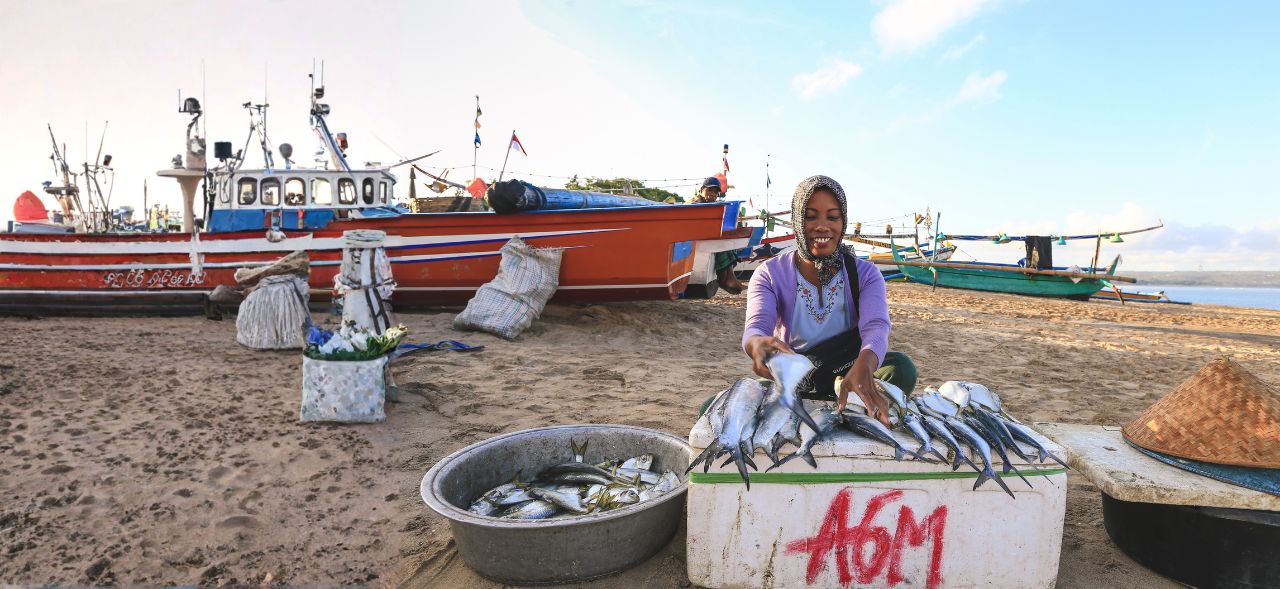A practitioner’s framework to move beyond compliance in fisheries programs